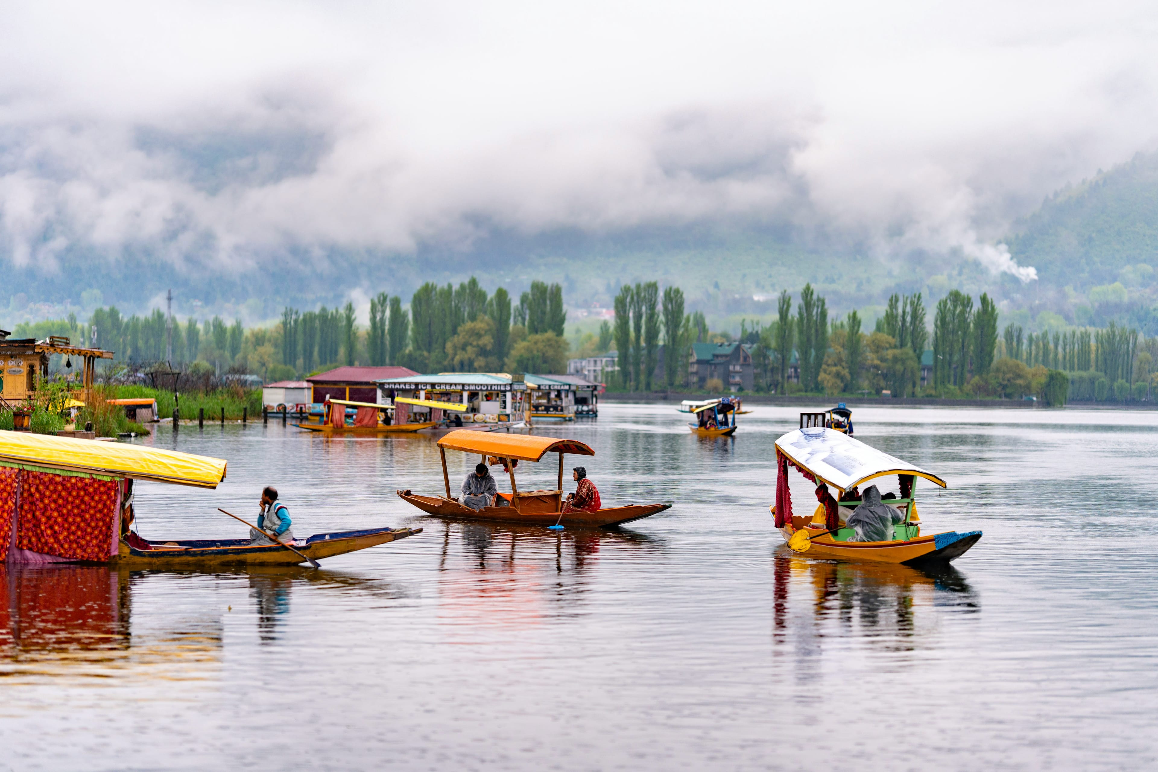 Discover Kashmir With Trusted Travel Experts