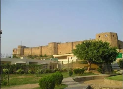 Bahu Fort